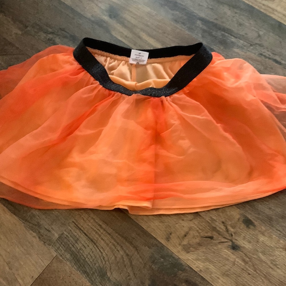Orange tutu     Shipping is not included